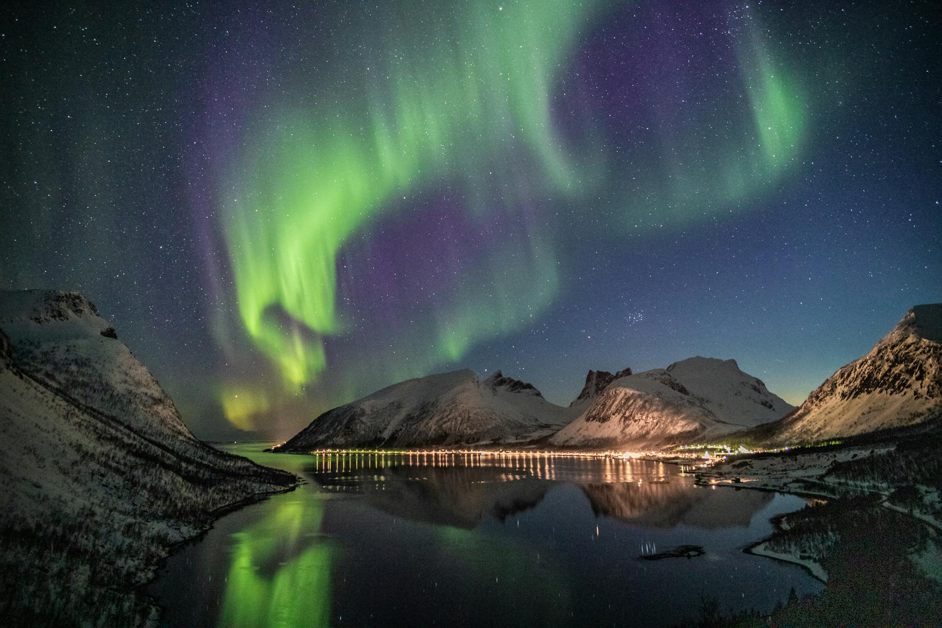 Northern lights reflection